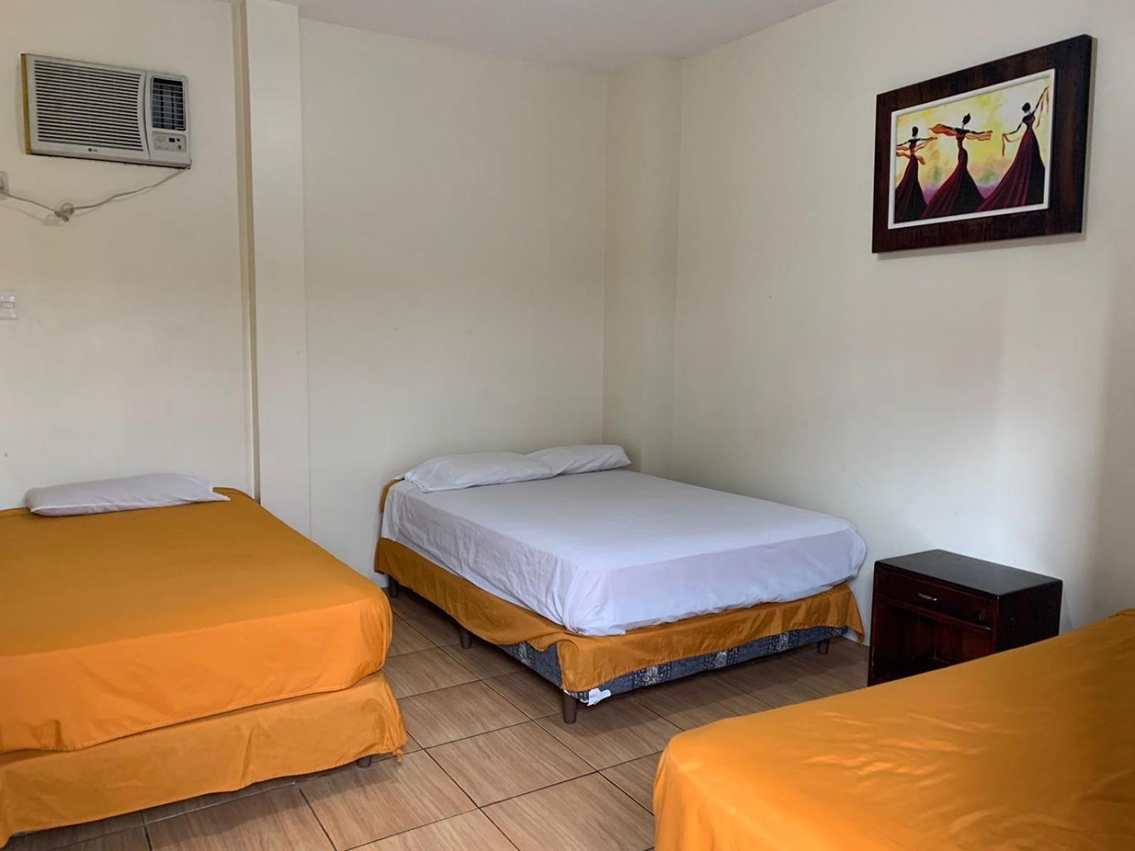 Hostal Las Velas Hotel Manta Exterior foto