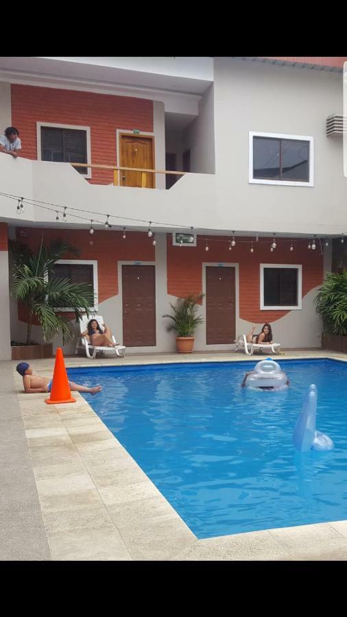 Hostal Las Velas Hotel Manta Exterior foto